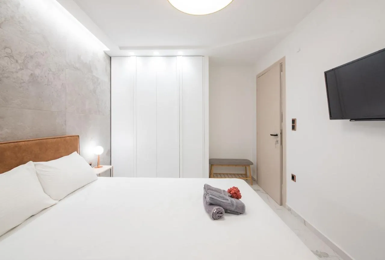 C34 Onyx Stylish Central Thessaloniki Apartment