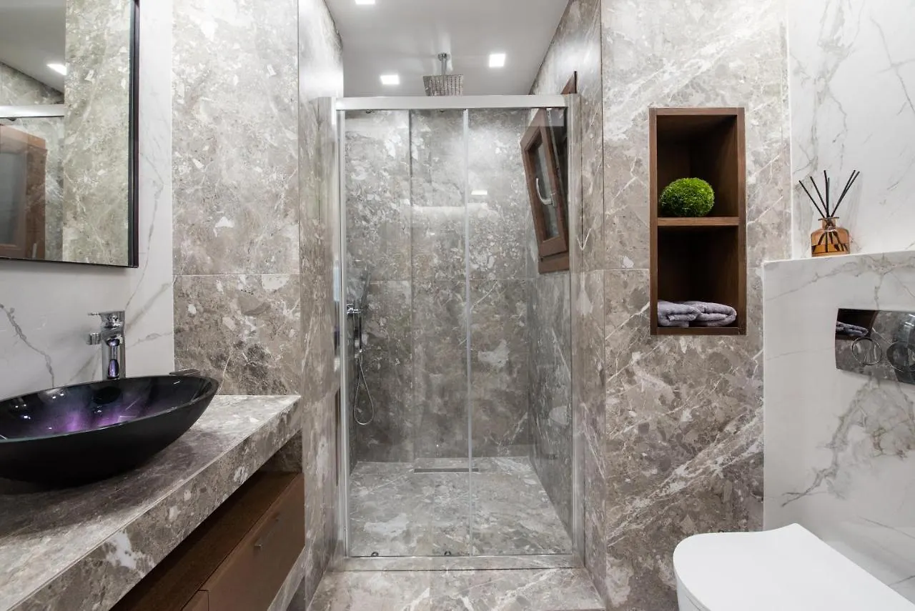 C34 Onyx Stylish Central Thessaloniki